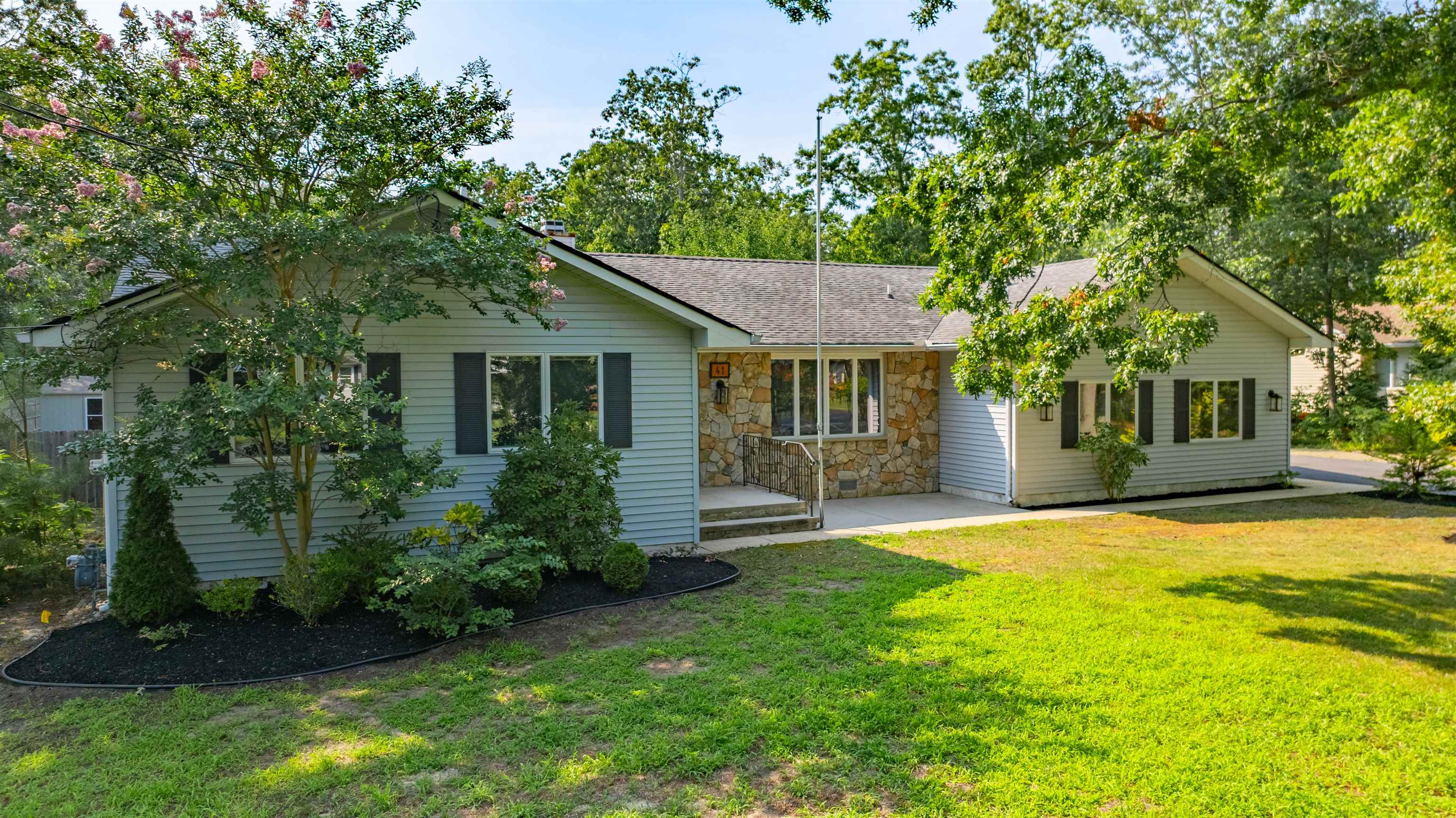 41 Stagecoach Road — photo