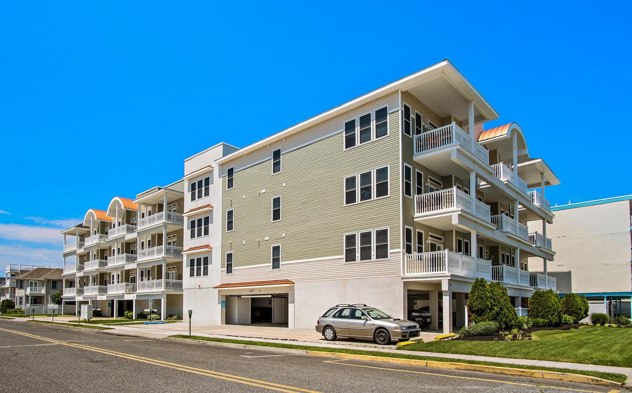 407 E Palm Road 205 — photo