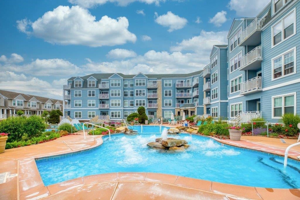 9907 Seapointe Boulevard 110 — photo