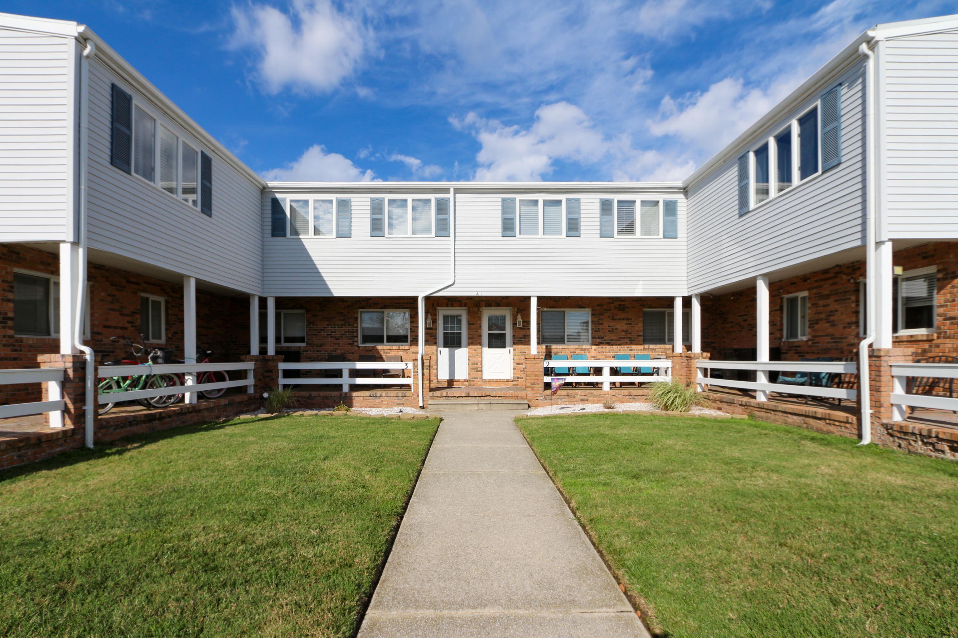 141 W Cardinal Road 3 — photo