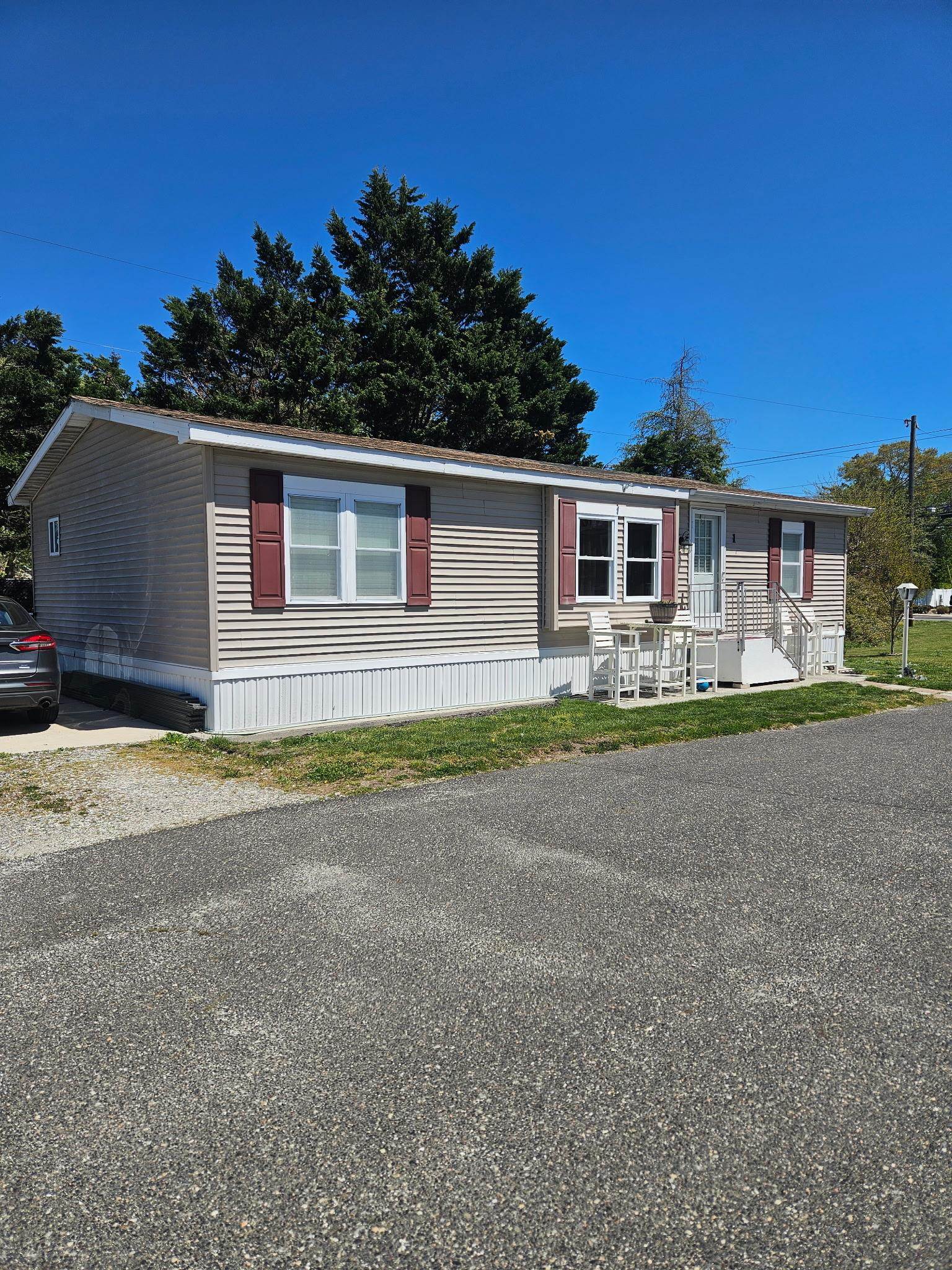 1009 S Route 9 — photo
