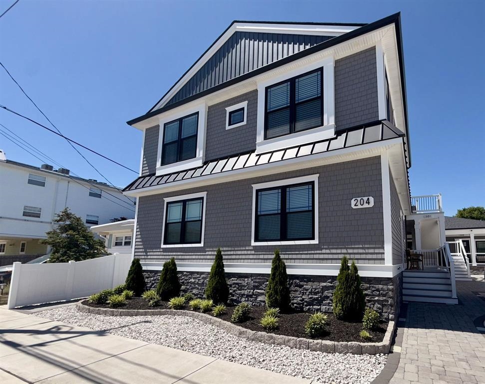204 E Primrose Avenue Unit 101 — photo