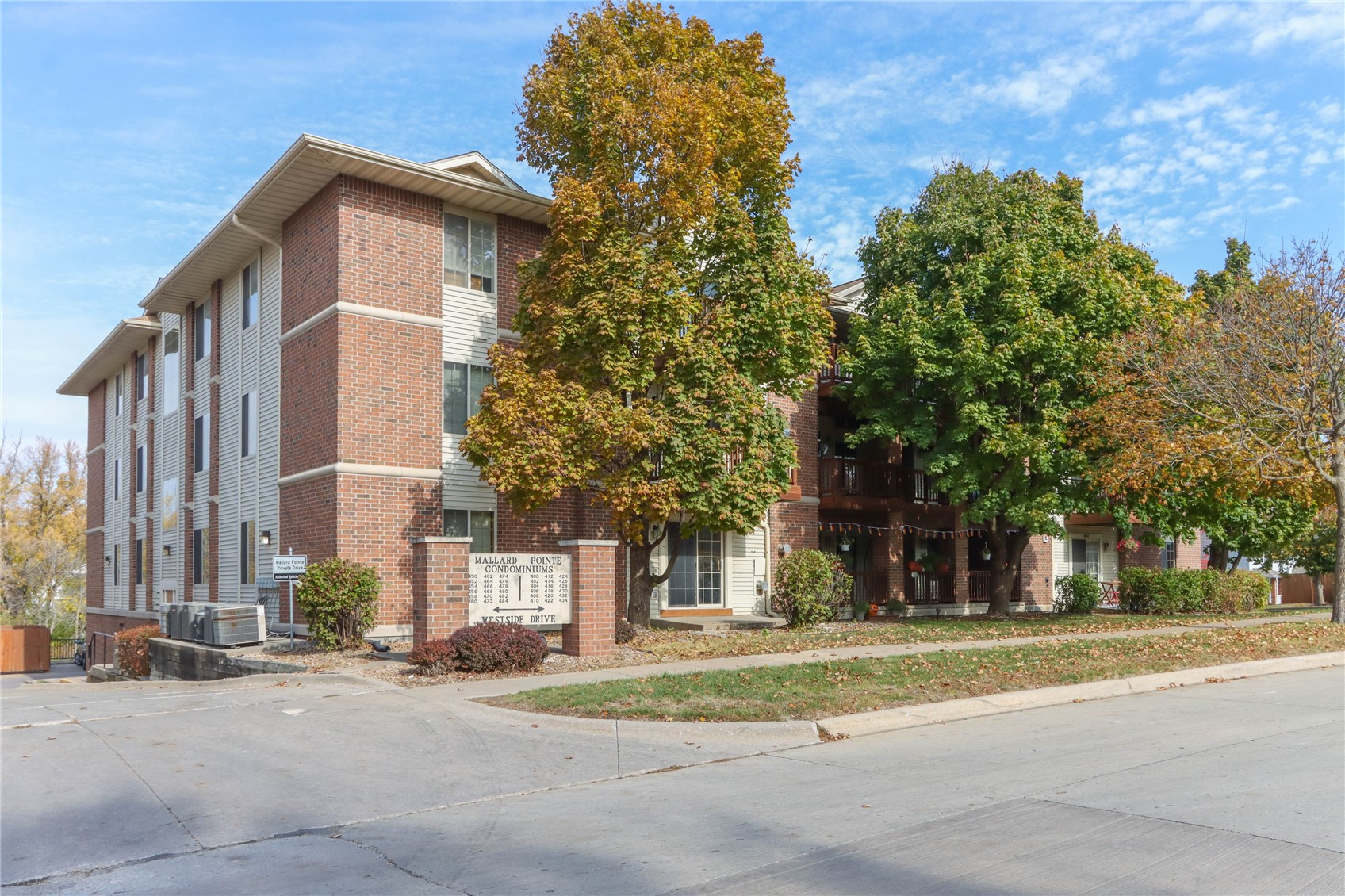 408 West Side Drive — photo
