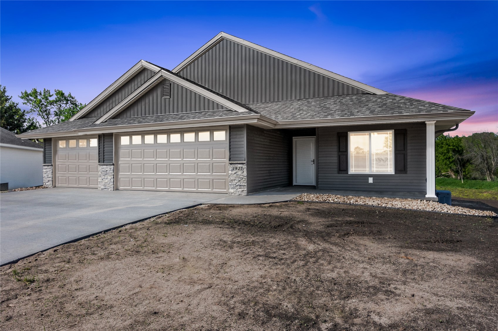2043 Osage Court — photo