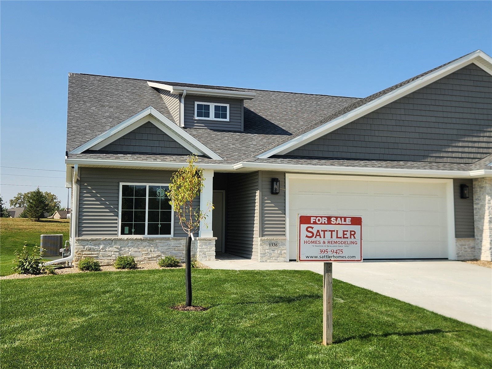 1336 Forest Ridge Court NE — photo
