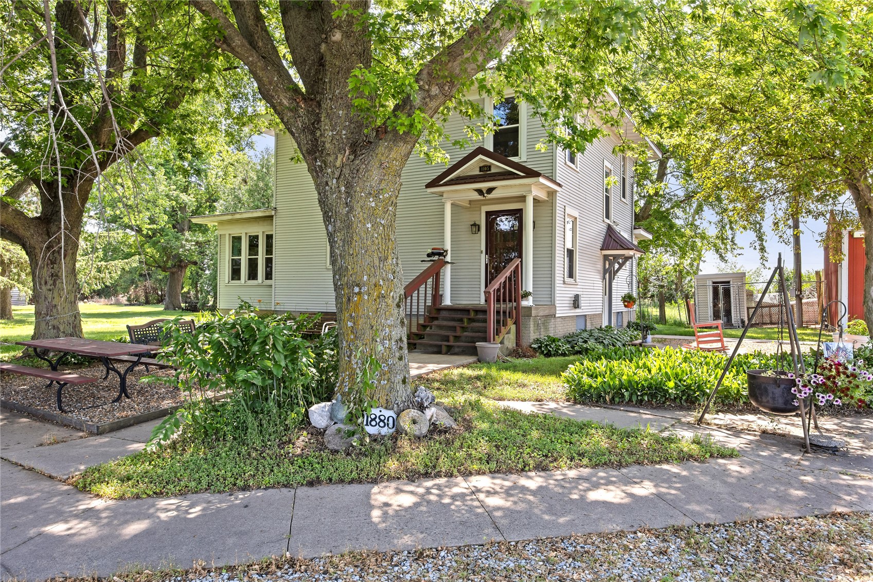 1105 Iowa 38 — photo