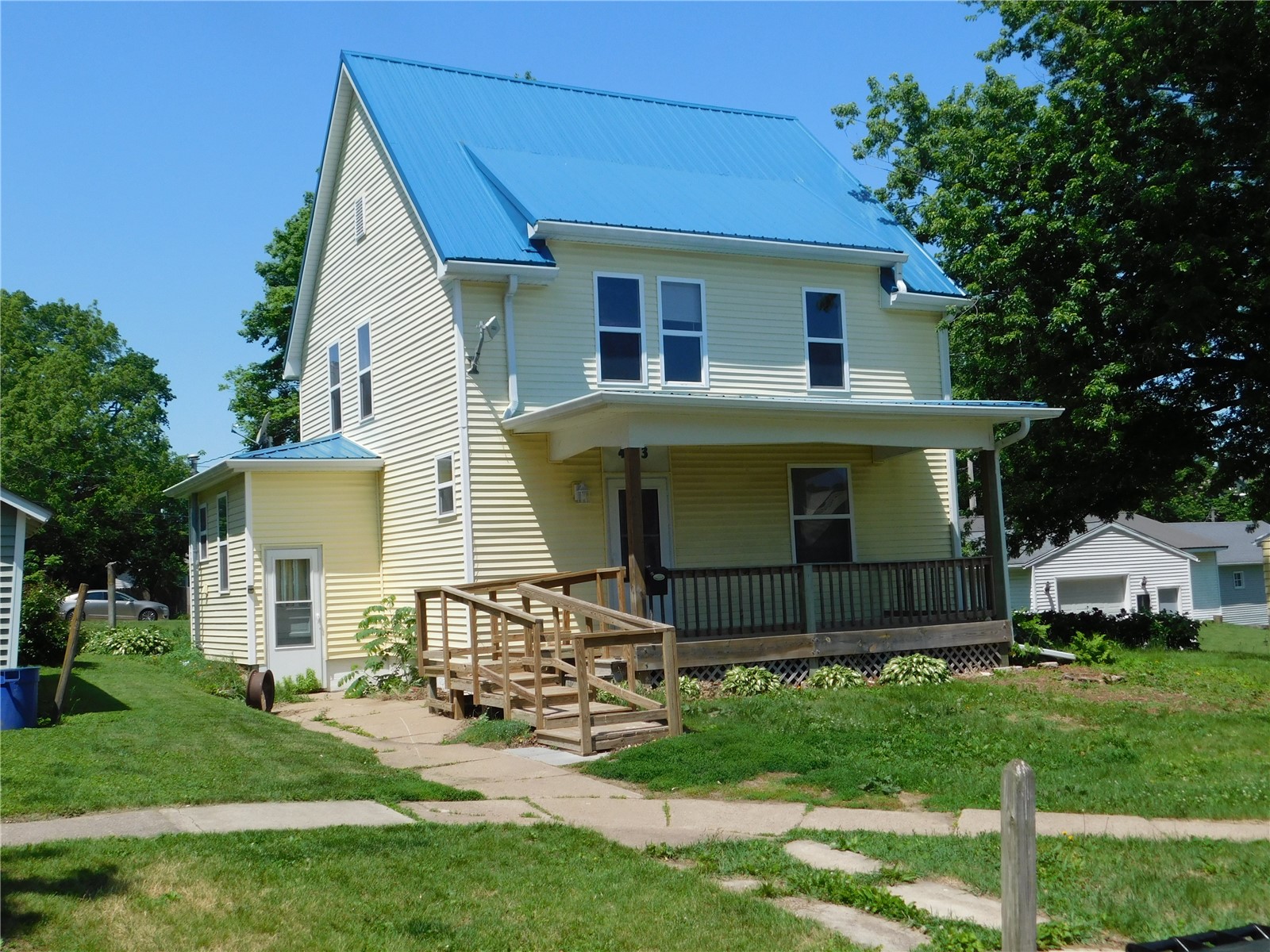 403 Walnut St — photo