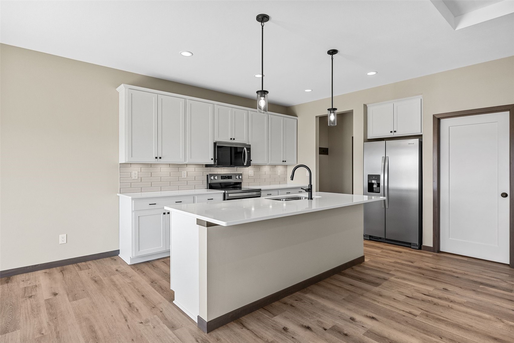 1161 Grant Way — photo