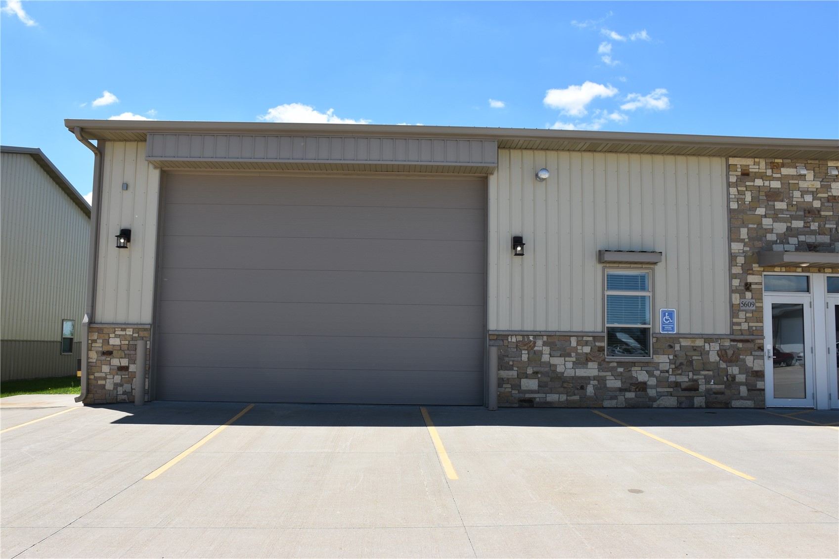 5609 Business Lane — photo