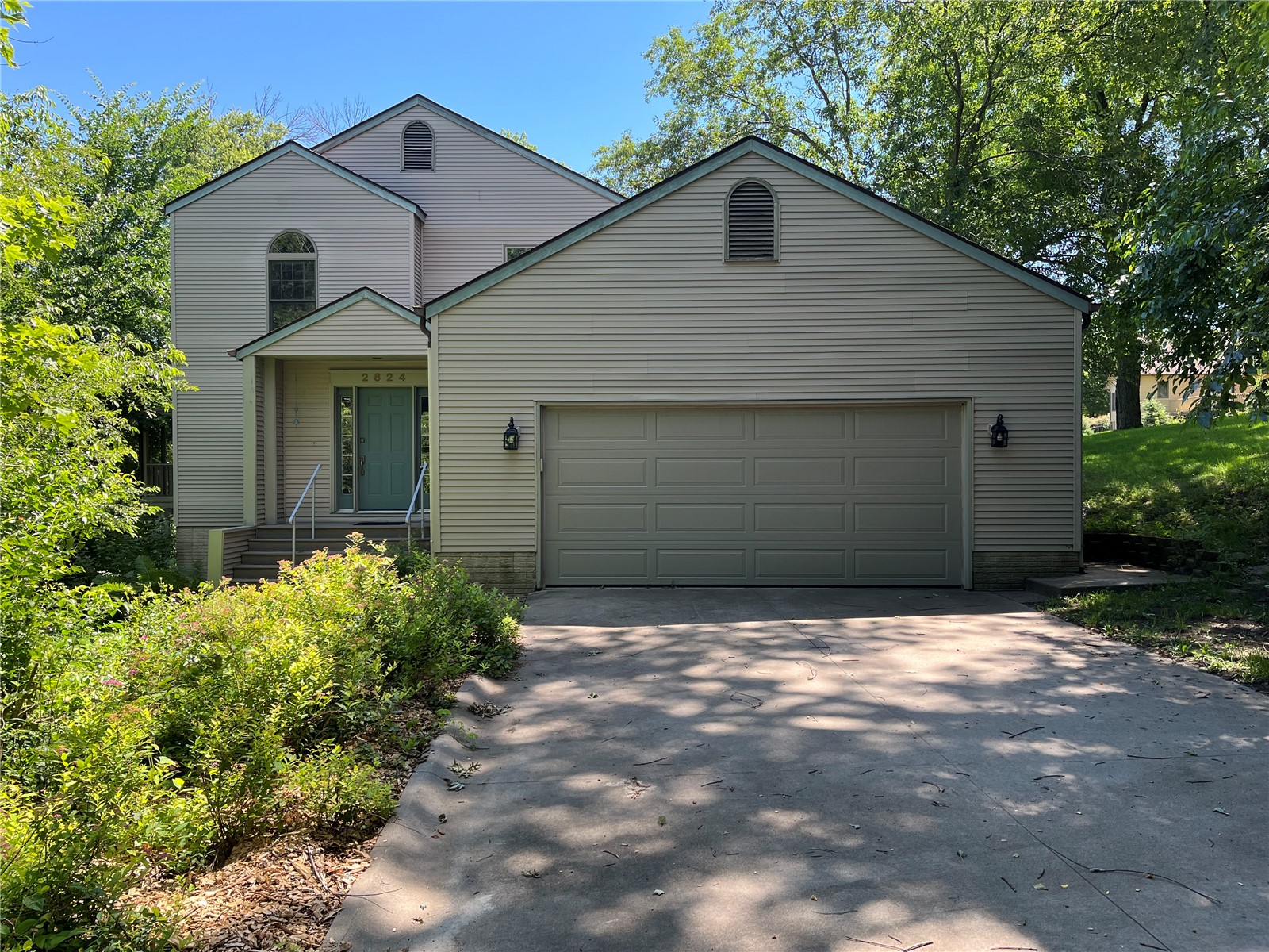 2624 Bluffwood Circle — photo