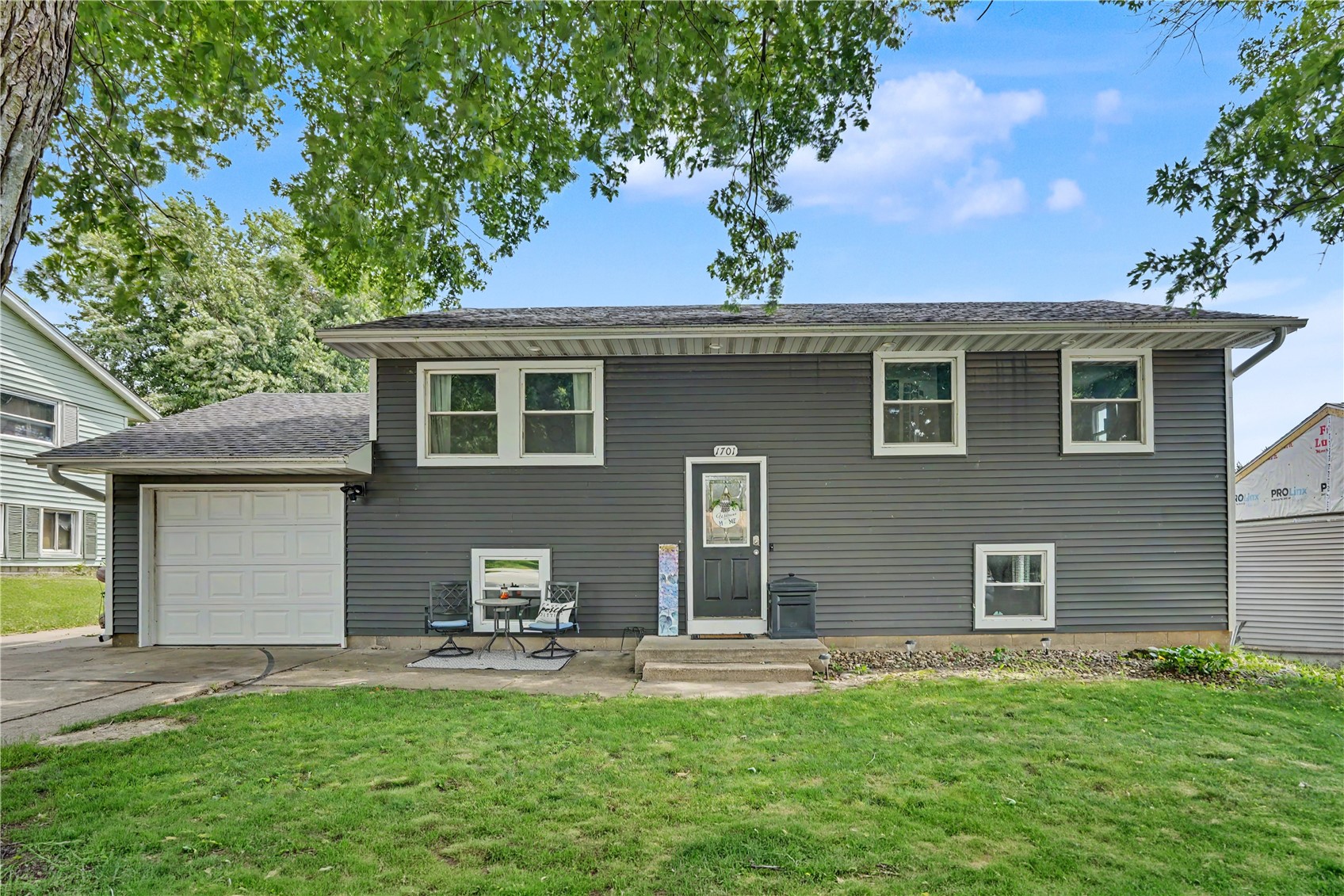 1701 Springdale Drive — photo