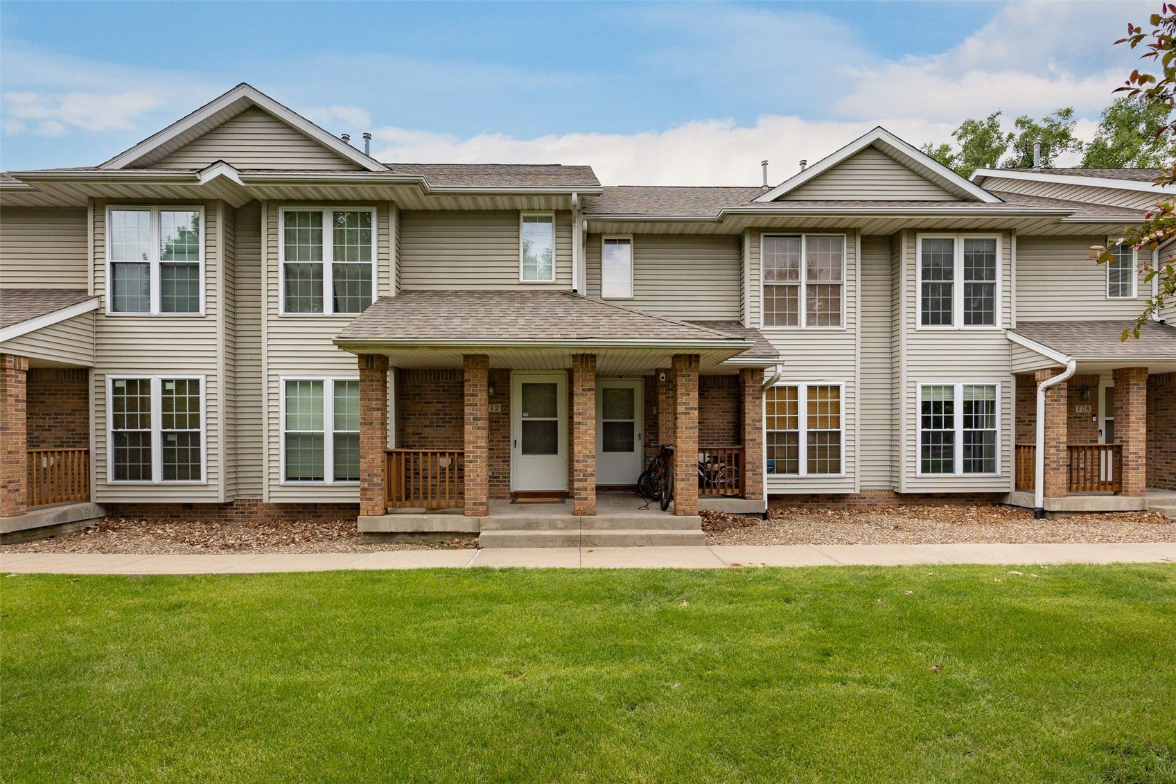 710 West Side Dr — photo