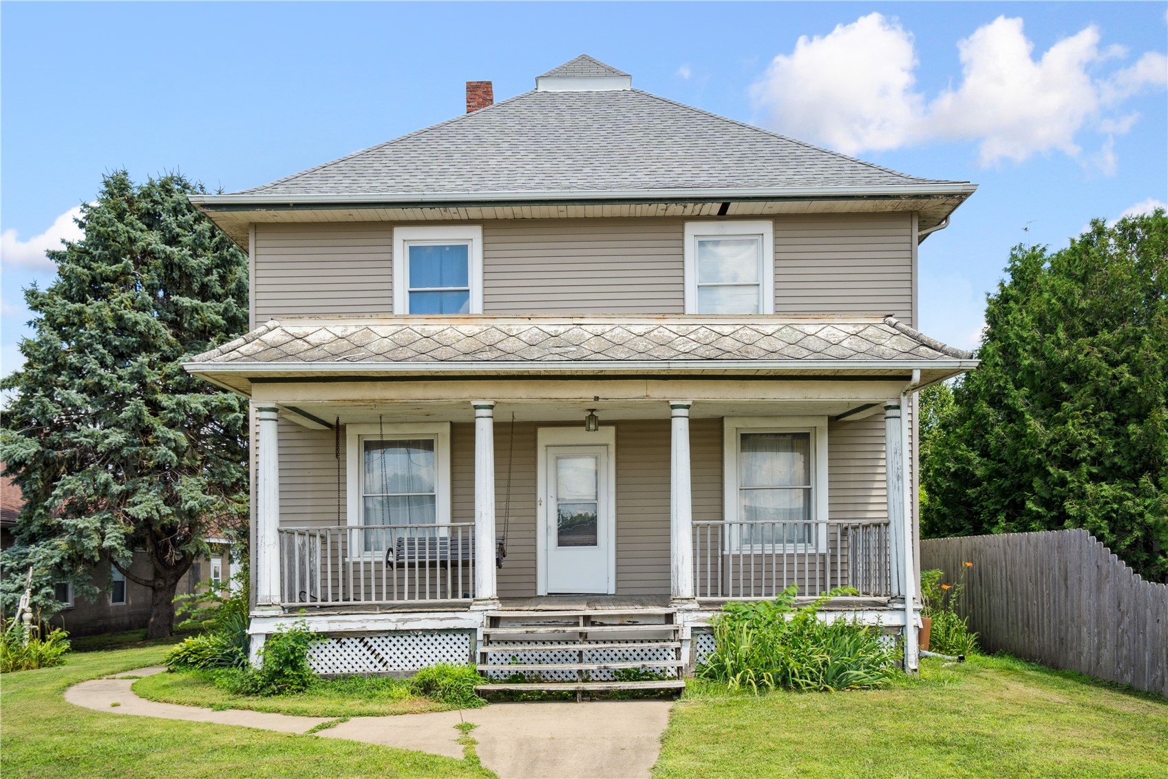 614 Main Street — photo