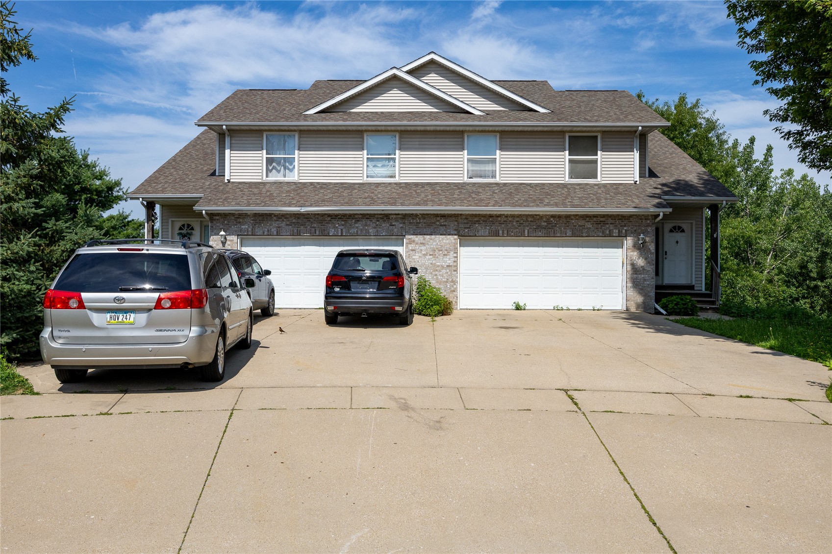 2020 Stratford Court — photo