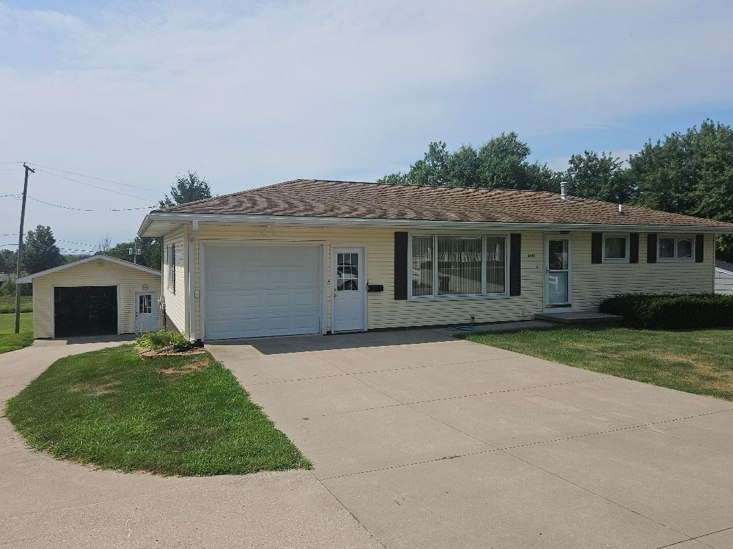 1531 Sunset Drive — photo