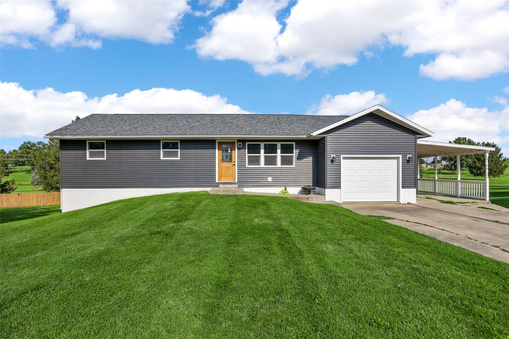 1524 Rainbow Drive — photo