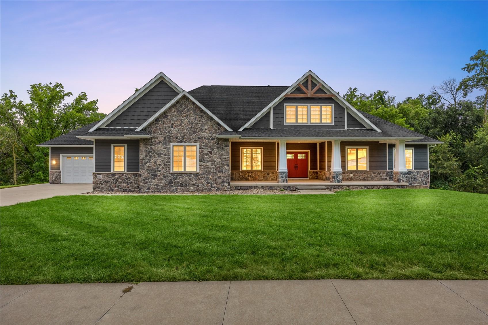 1703 Aspen Circle SE — photo