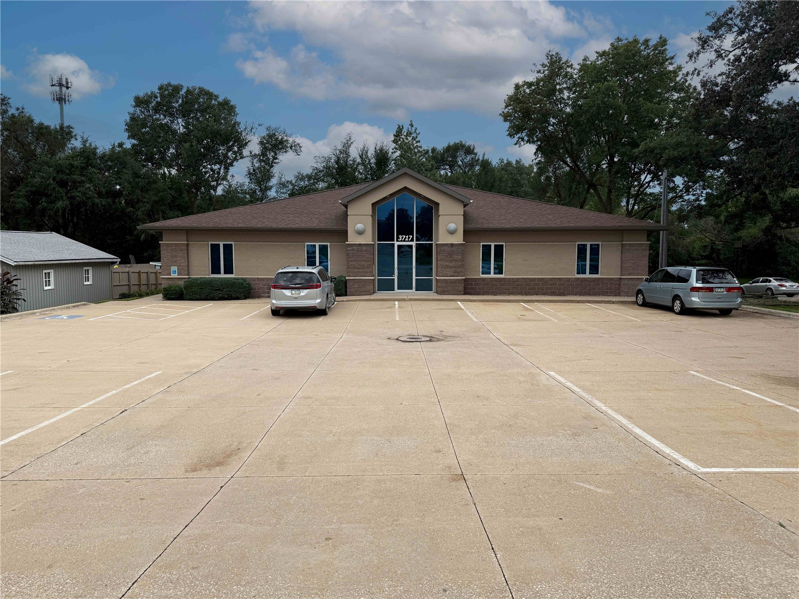 3717 Center Point Road NE 100 — photo