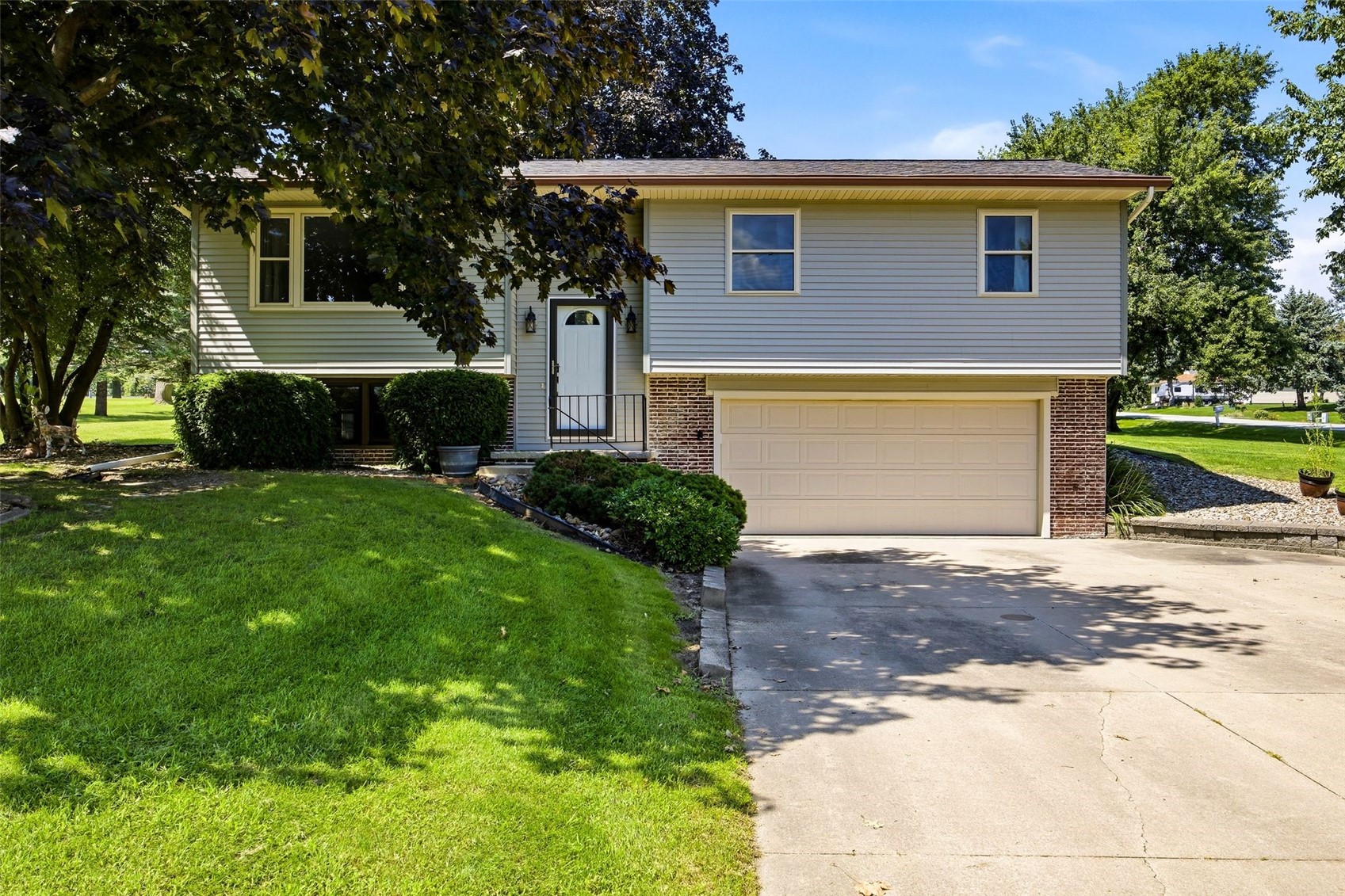 4900 Cedar View Drive — photo