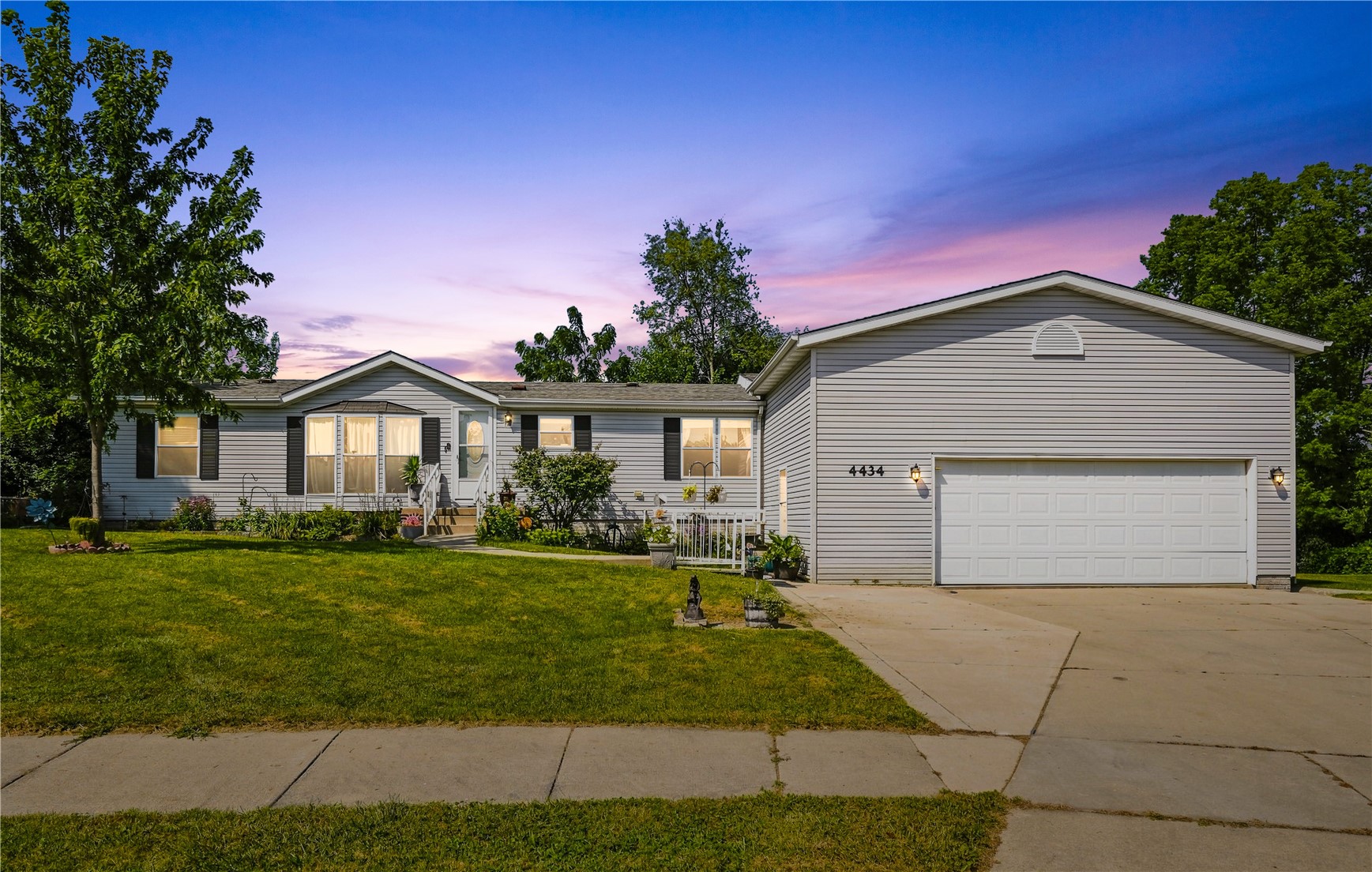 4434 Megan Court — photo