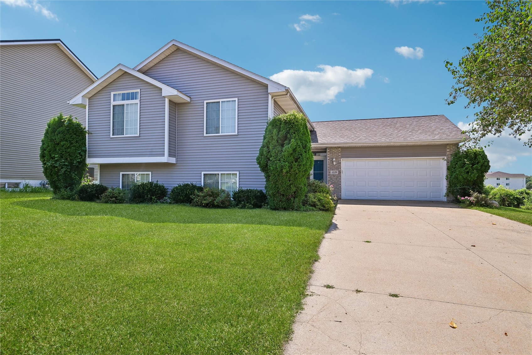 1229 English Lane NE — photo