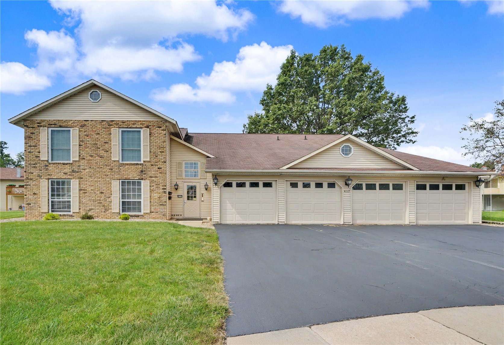 4117 Lexington Ct NE — photo