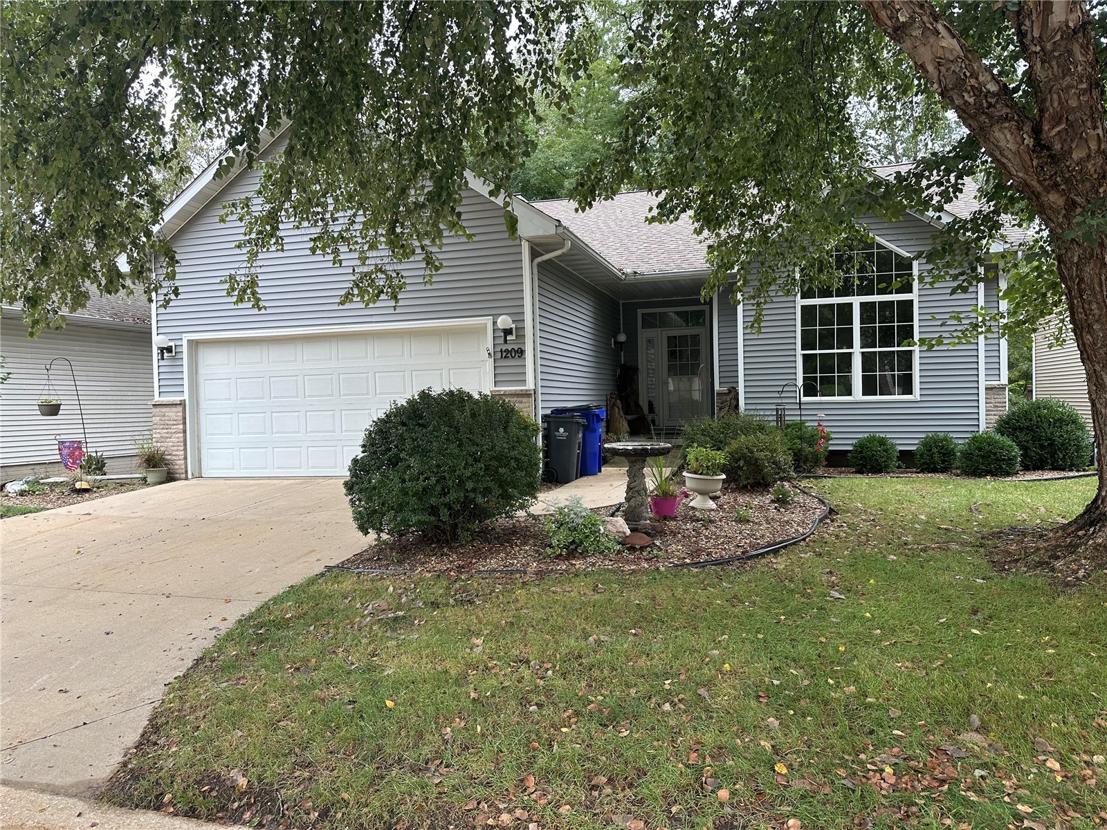 1209 Forest Glen Court SE — photo
