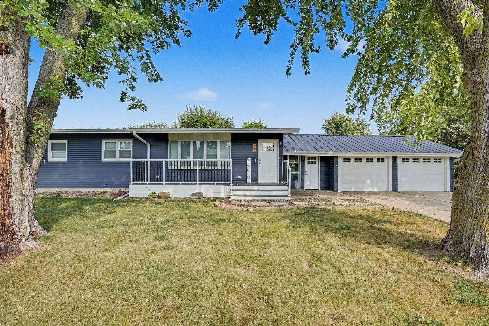 200 Isham Drive — photo