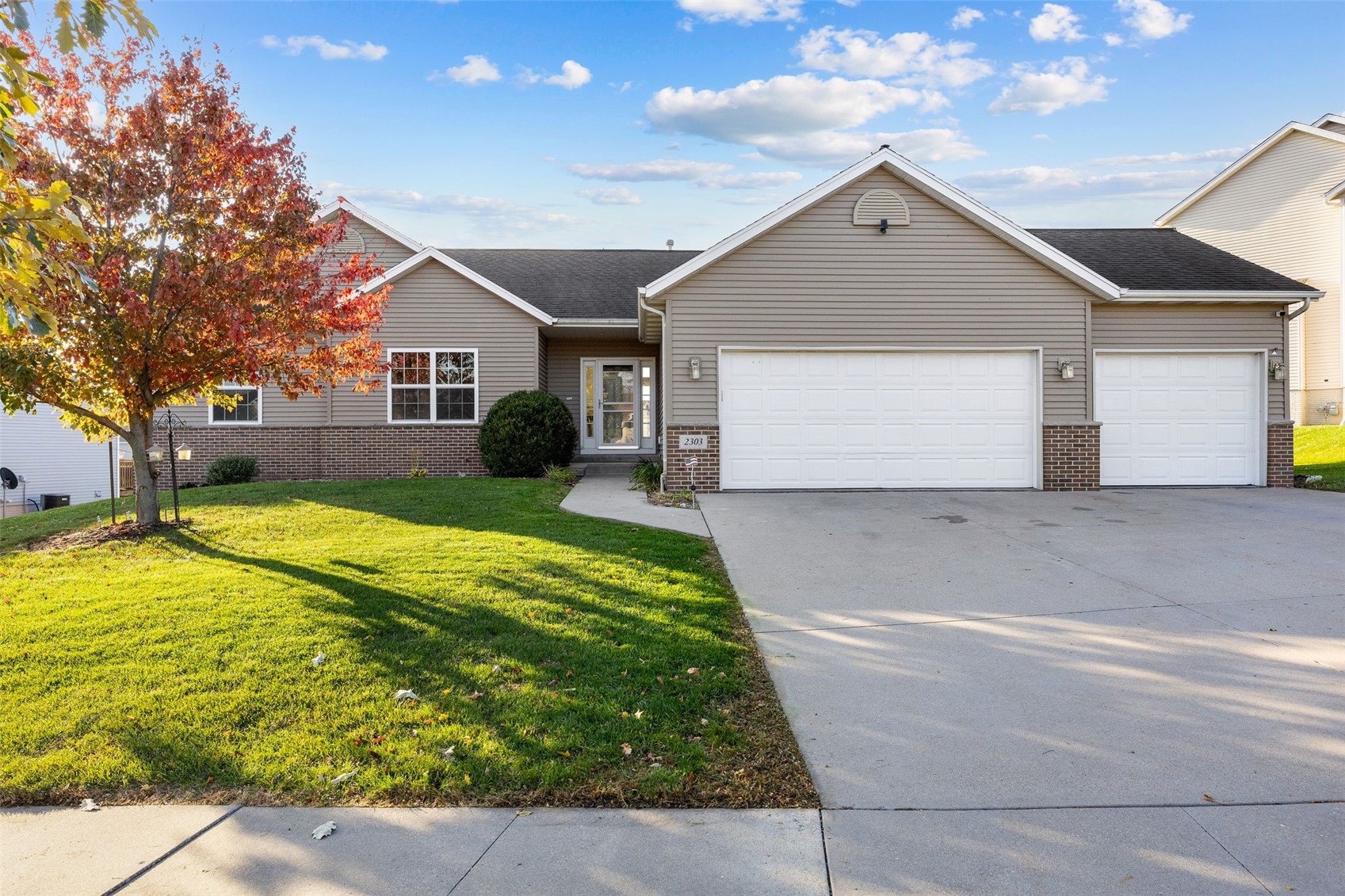 2303 Radcliffe Drive SW — photo