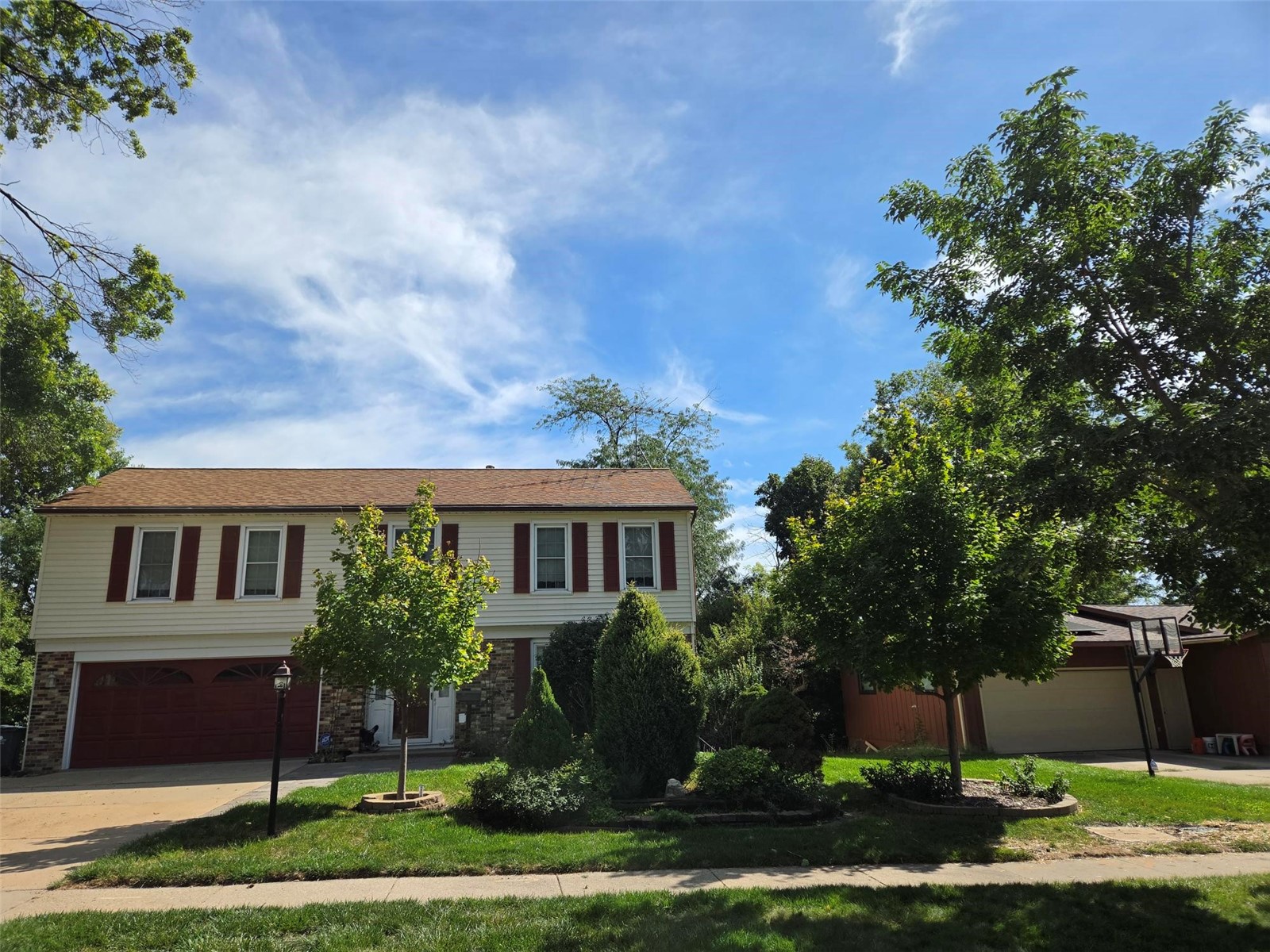 3334 Shasta Drive NE — photo