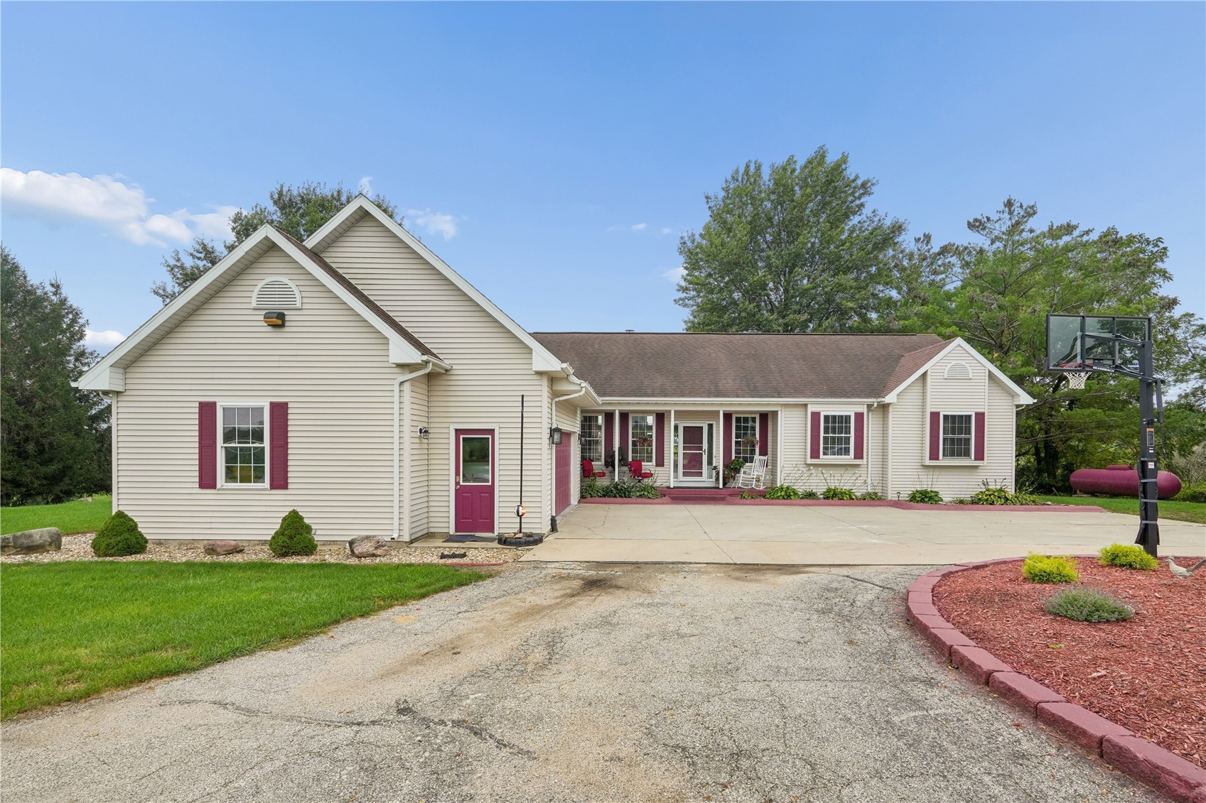 9902 Dutch Creek Drive — photo
