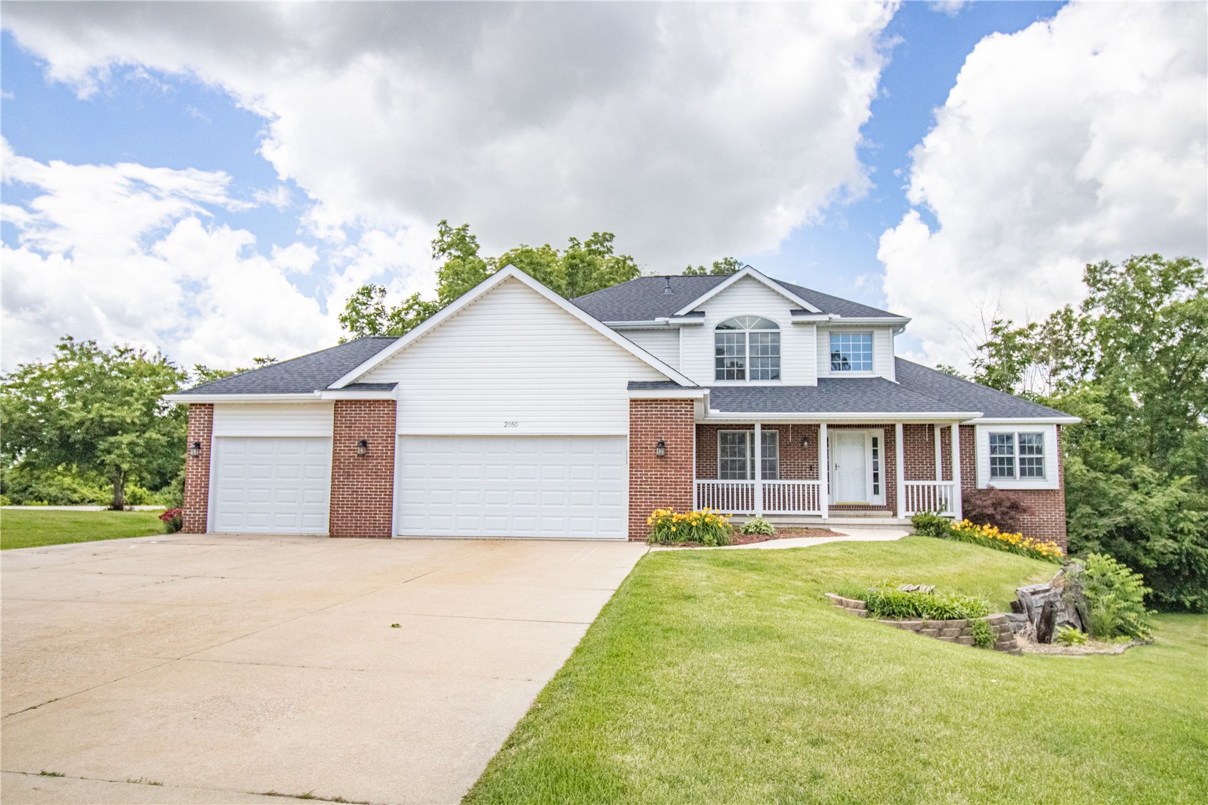 2050 Sky View Drive — photo