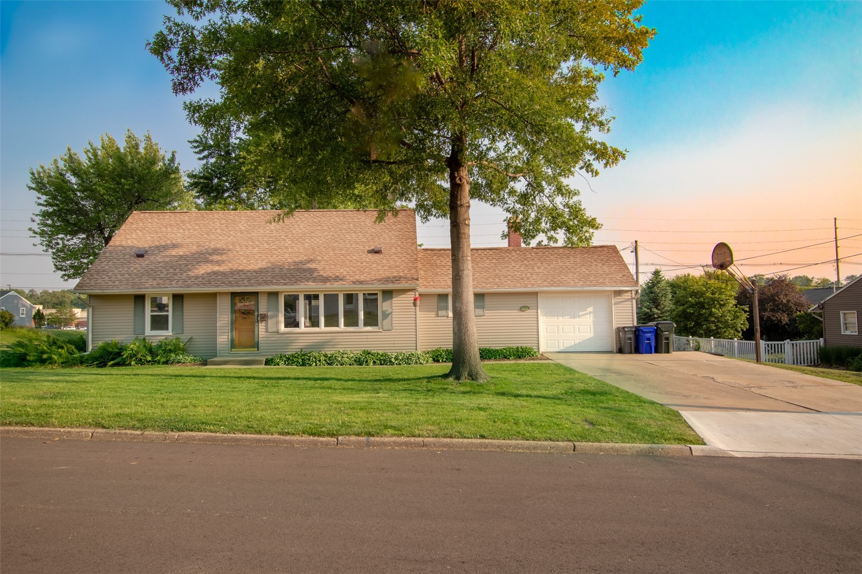 3849 Vine Avenue SE — photo