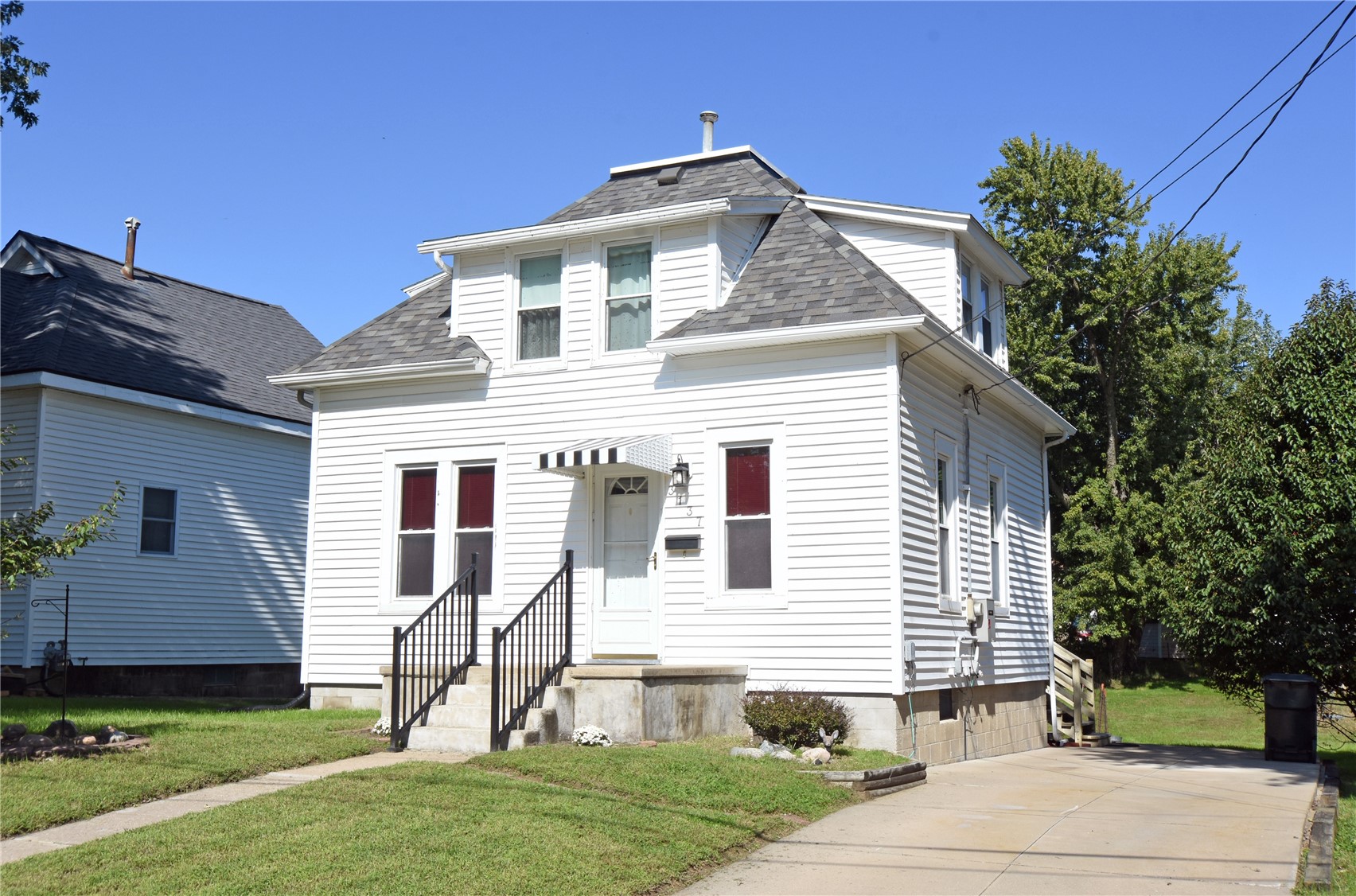 3137 Emerald Avenue SE — photo