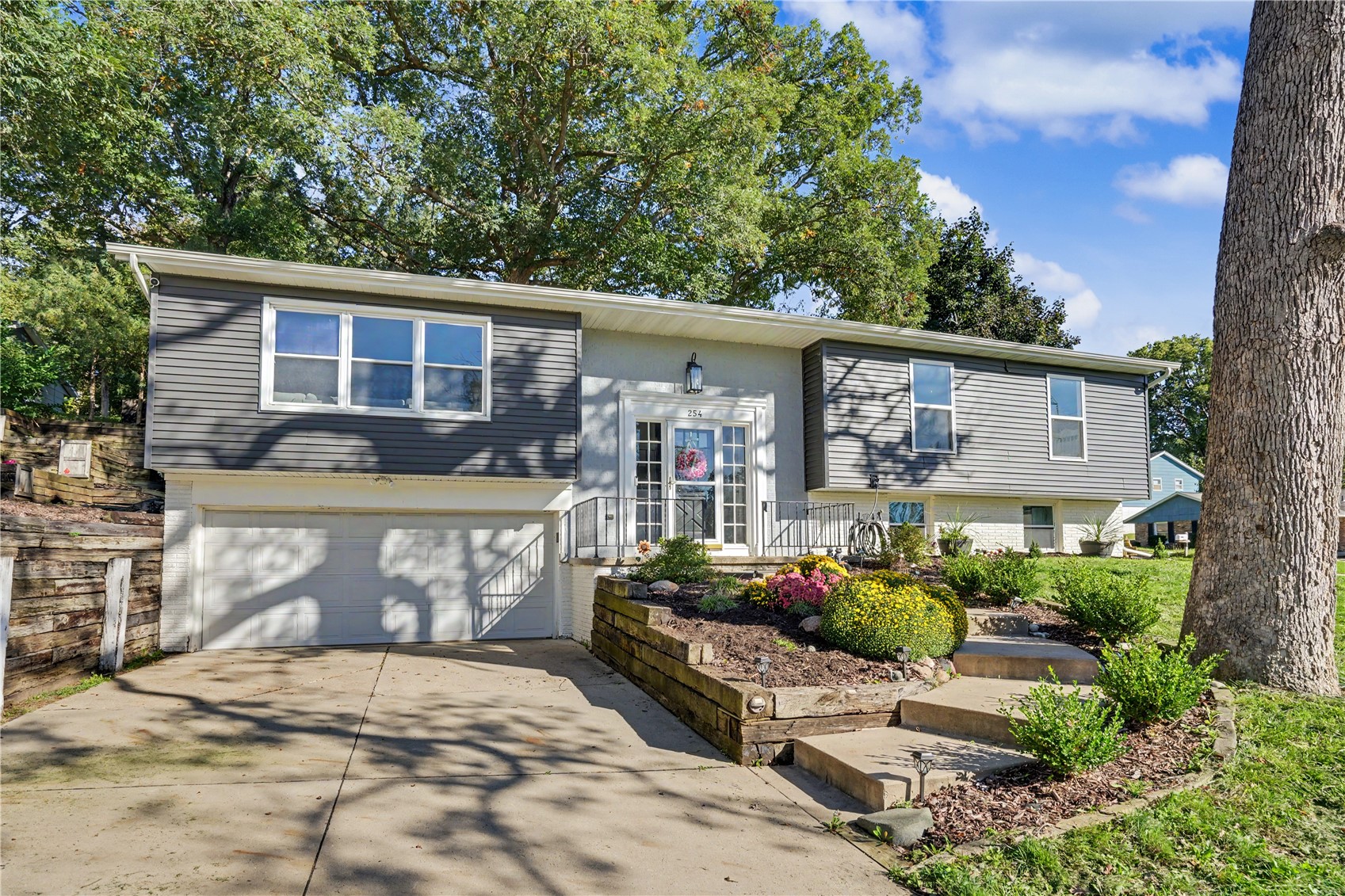 254 NE Brentwood Circle — photo