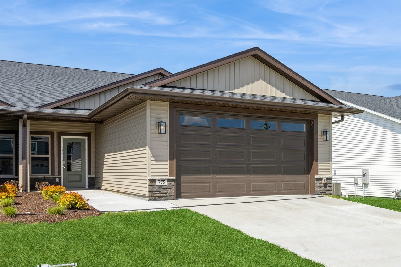 405 Solstice Court — photo
