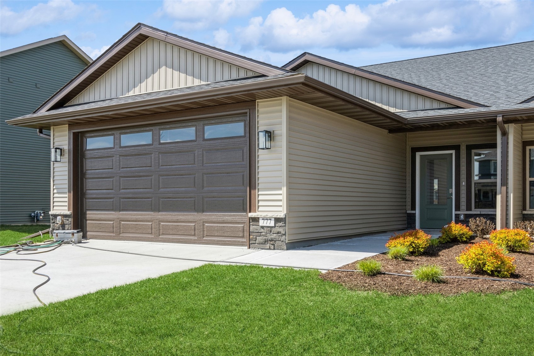 407 Solstice Court — photo