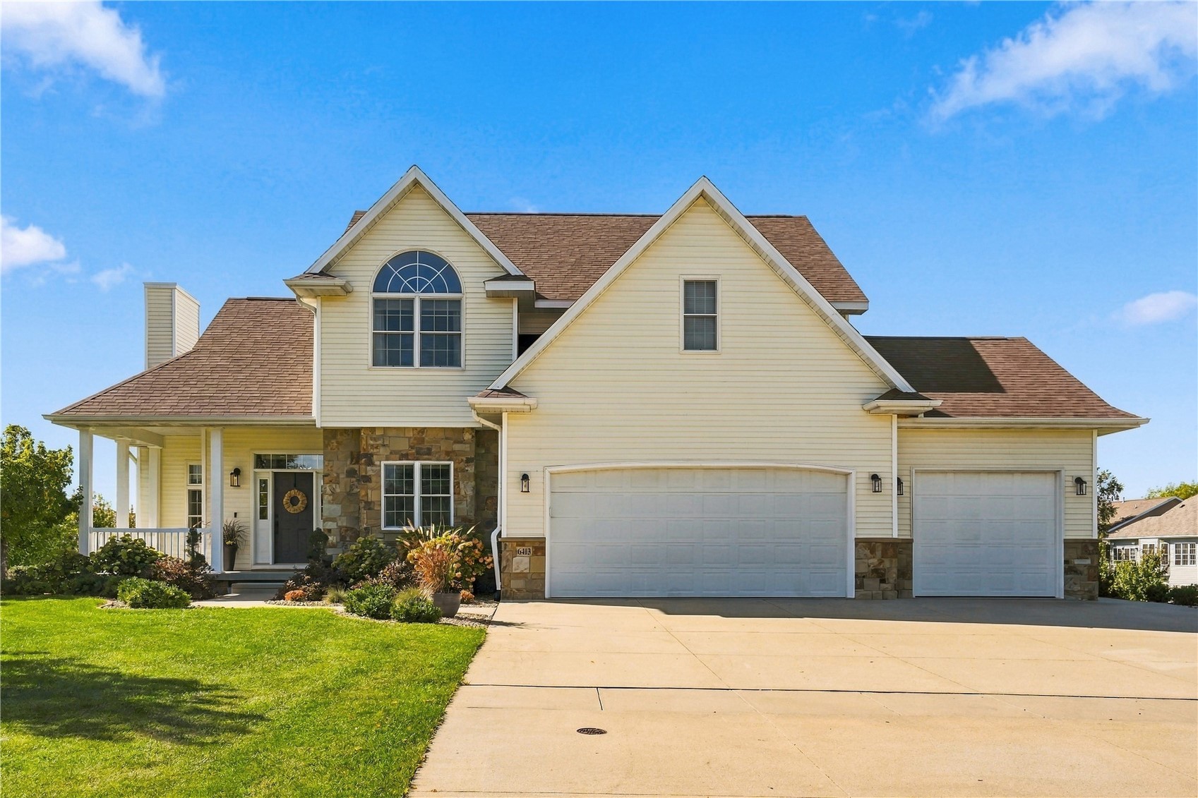 6413 Milburn NE — photo