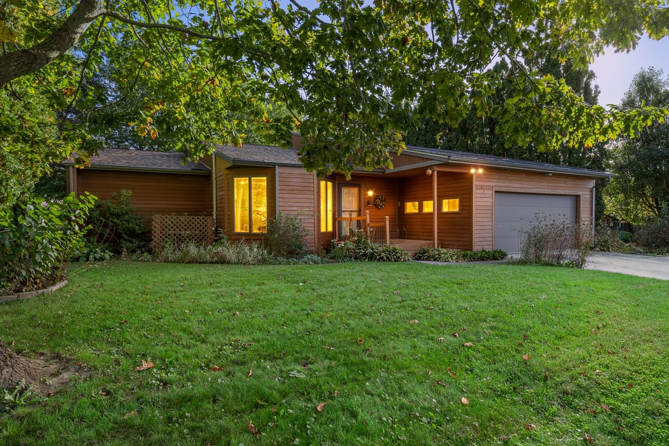 102 Elizabeth Drive — photo
