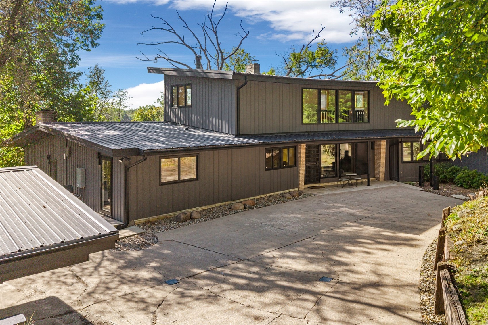 2404 Indian Hill Road SE — photo