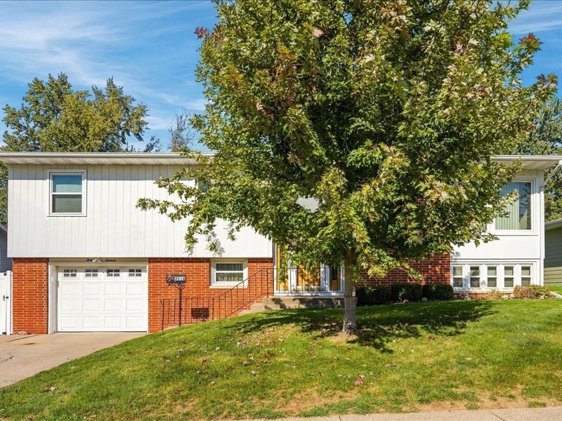 3216 NW Franbrook Terrace, Cedar Rapids, IA 52405 | Realty.com