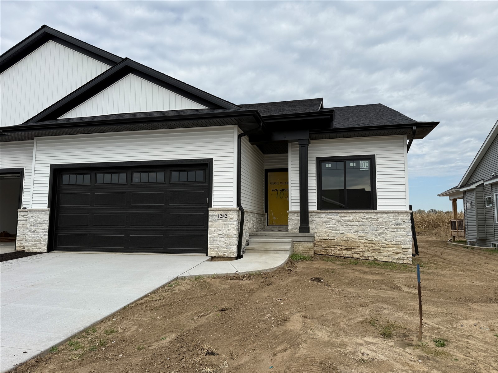 1282 Berkshire Lane — photo