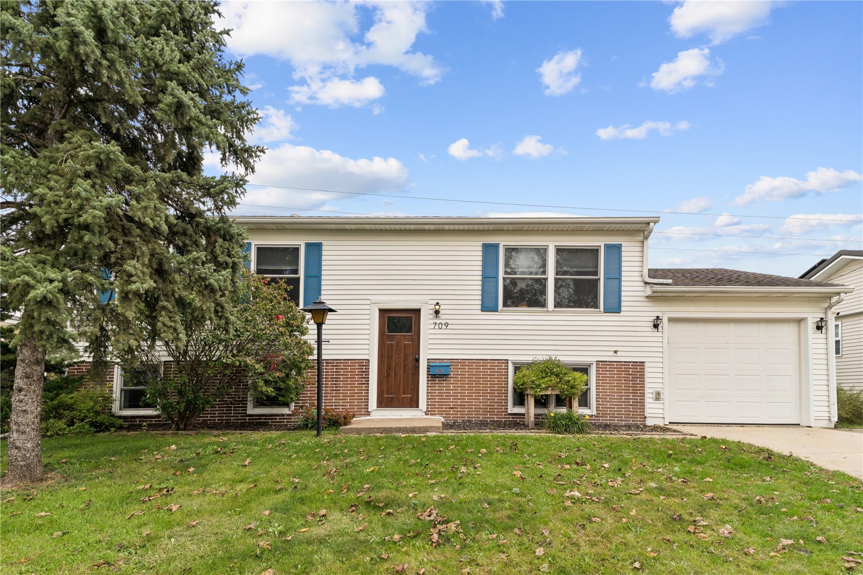 709 Jacolyn Drive NW — photo