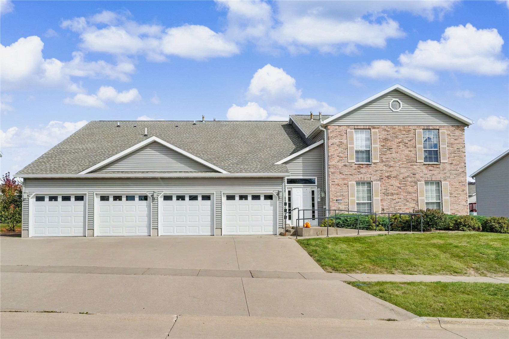 6317 Greenbriar Lane SW Unit D — photo