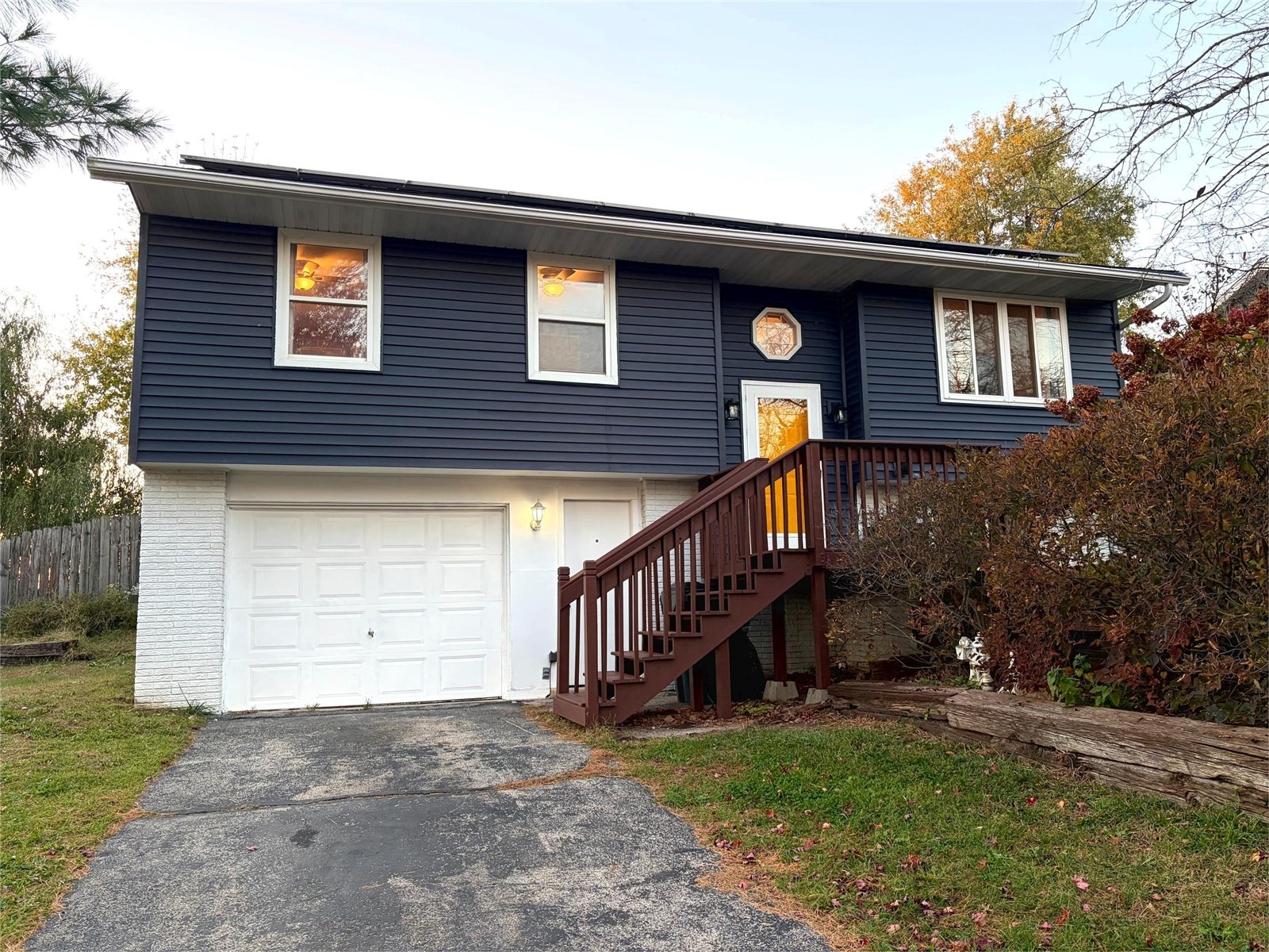 6503 Medford Lane NE — photo
