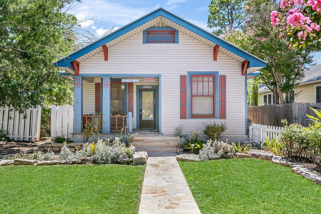 511 W Austin St — photo