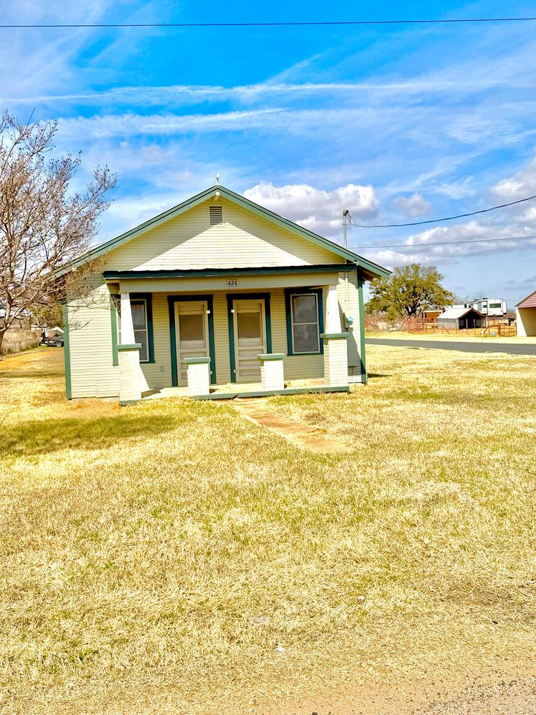424 E Pontotoc — photo