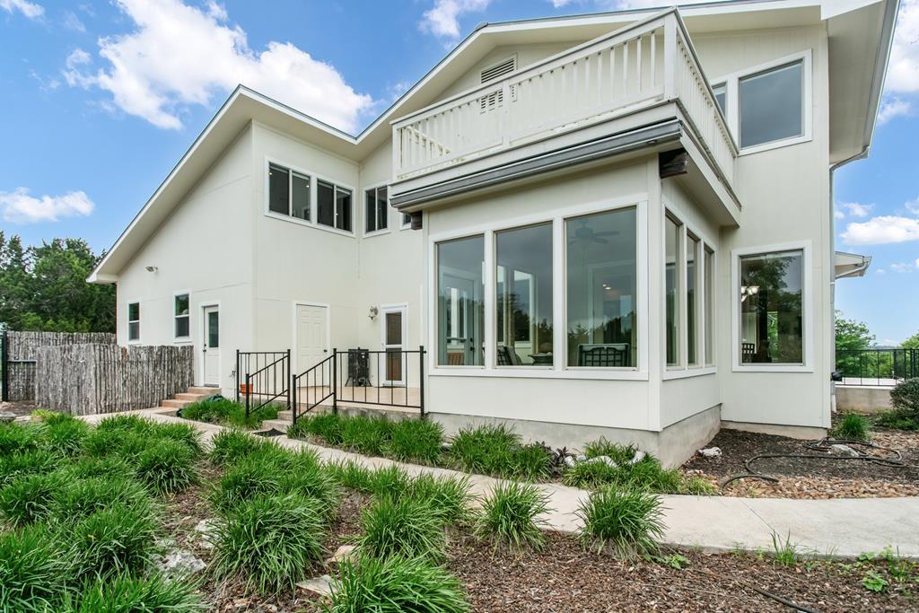627 Eichen Strasse, Fredericksburg, TX 78624 — photo 2