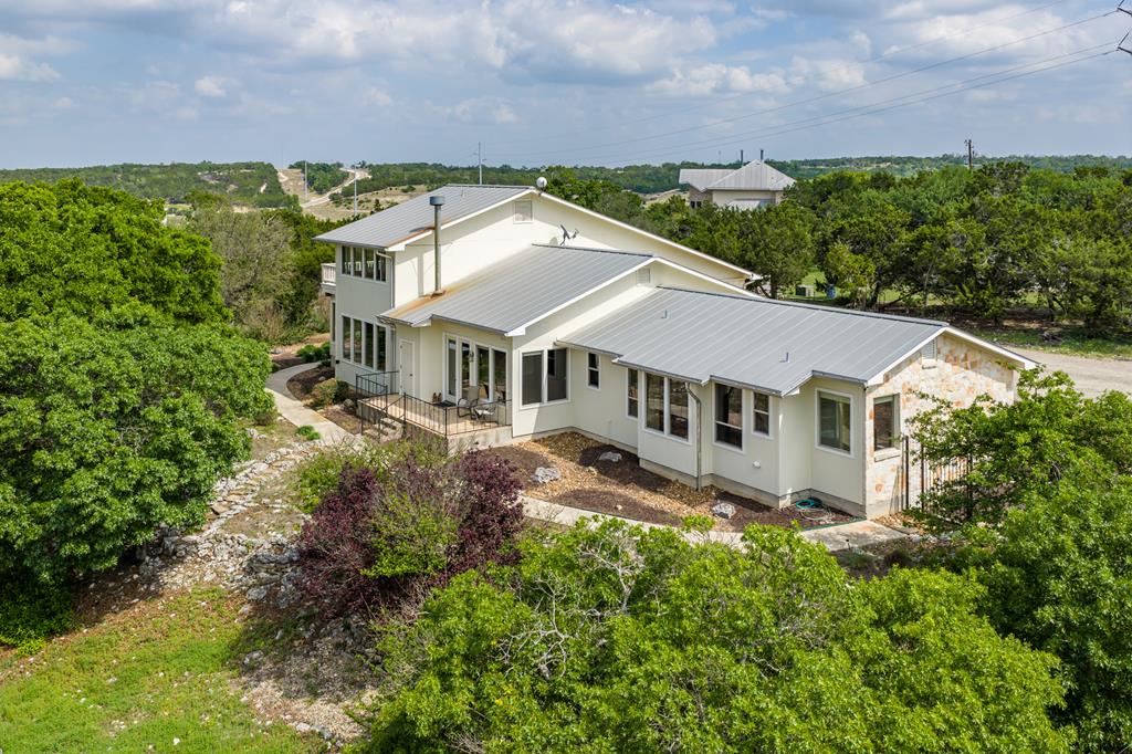 627 Eichen Strasse, Fredericksburg, TX 78624 — photo 3
