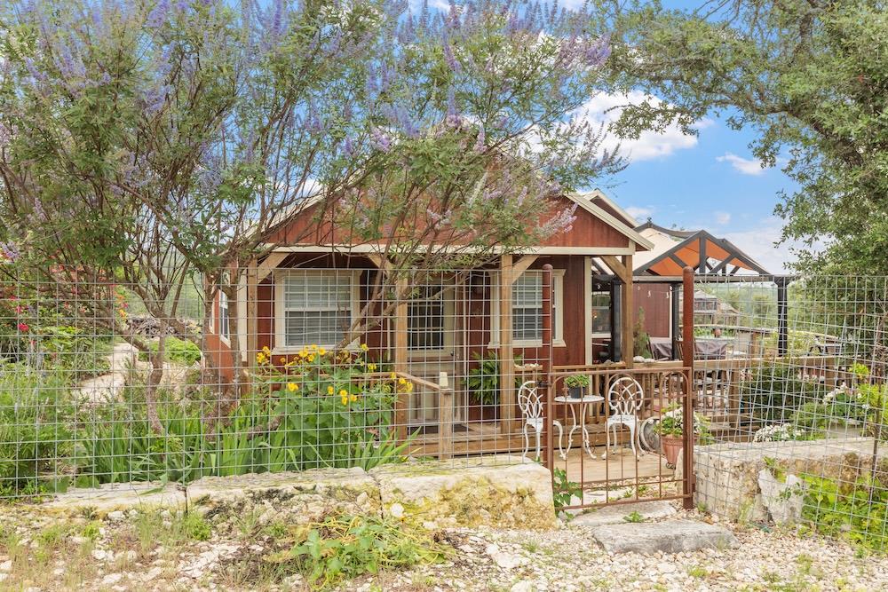 815 Nixon Creek Rd — photo